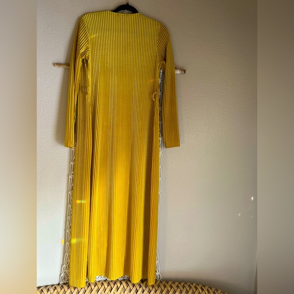 COPY - Nasty Gal Mustard Yellow Light Robe Sheer Jacket Size 8 - Picture 4 of 6
